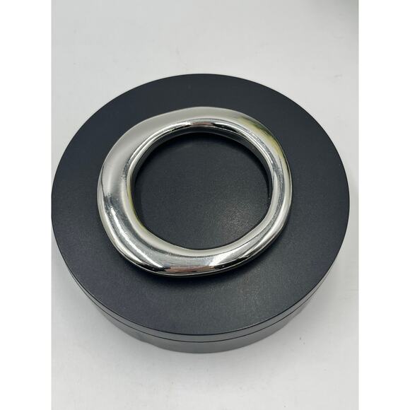 Ben-Amun Designer Handcrafted Large Silver Sculpted Polished Slip On Bangle - Picture 7 of 9